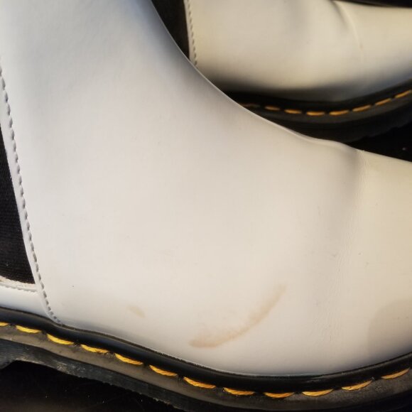 Dr Martens white leather Chelsea boots. Size 9 W. Lightly used. - Picture 7 of 14